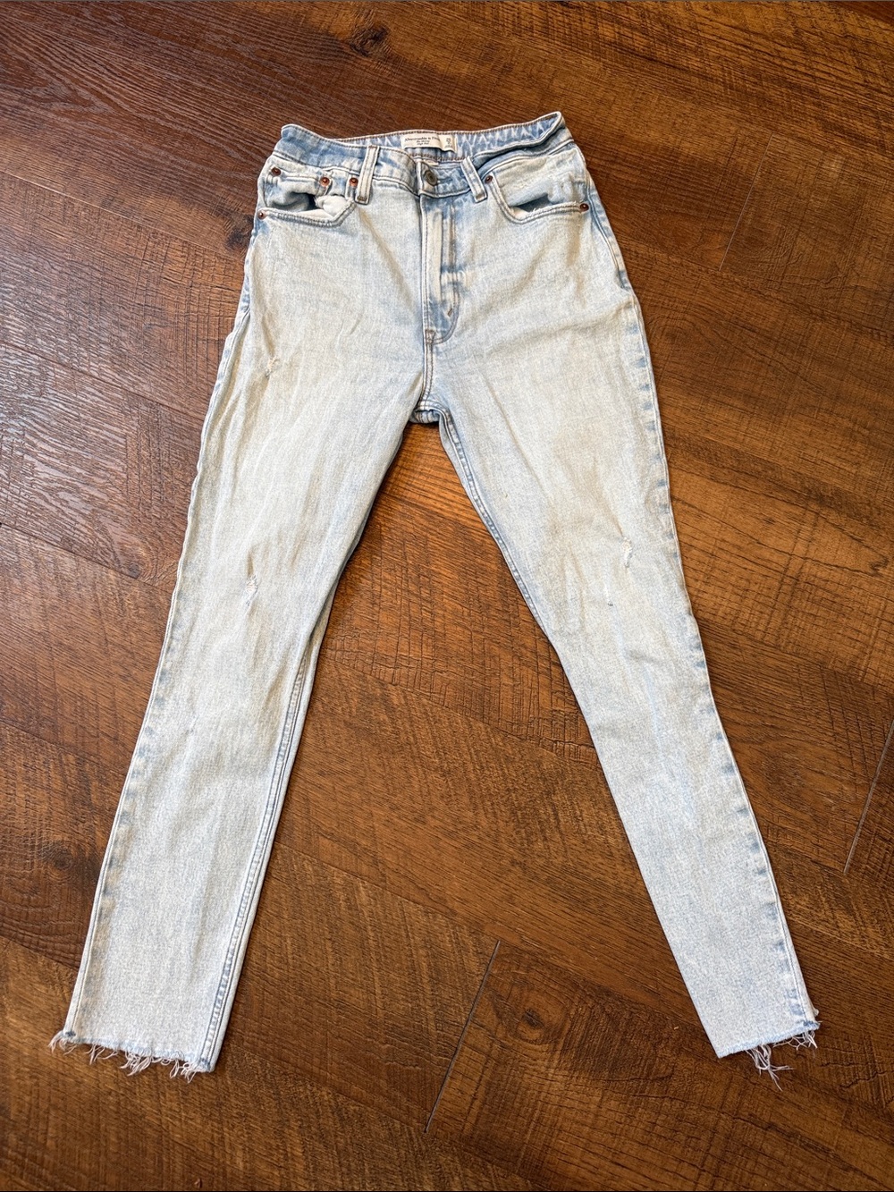 Abercrombie & Fitch High Rise Skinny Jeans 26 2R Light Wash Raw Hem